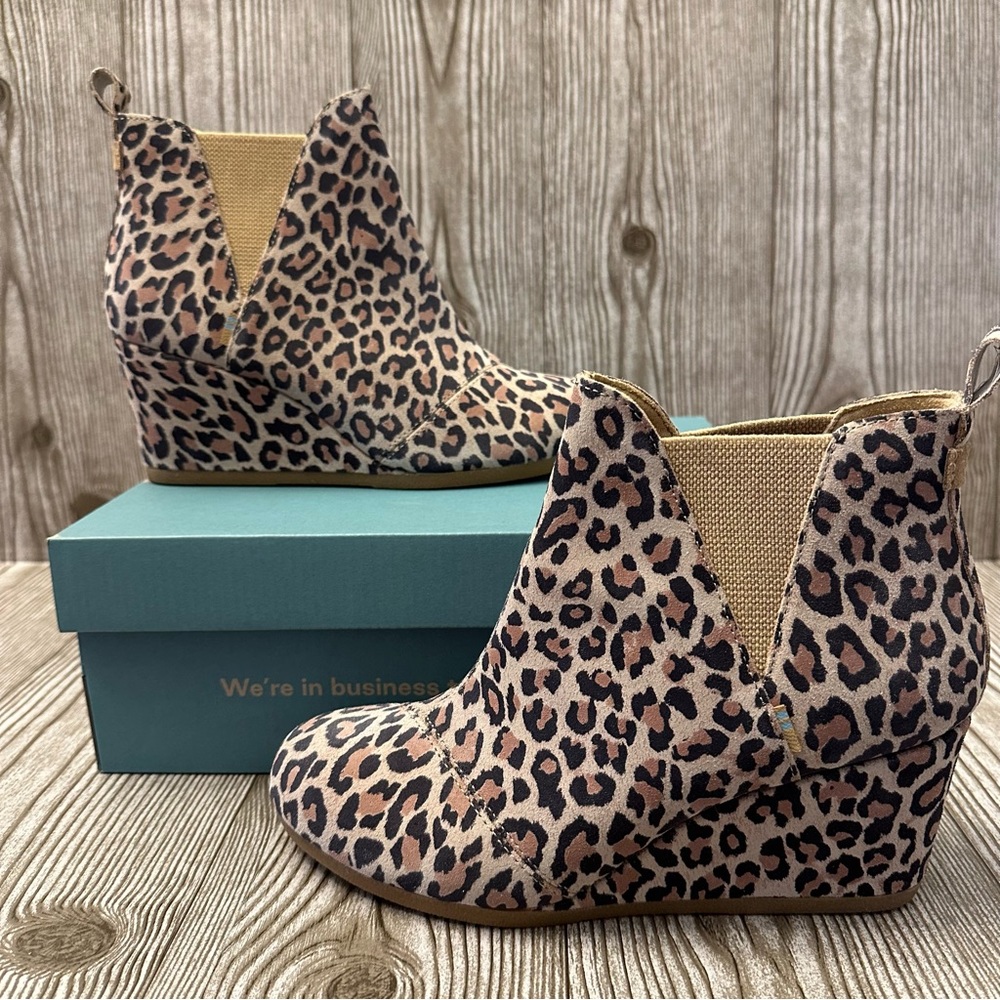 Toms Kelsey Leopard Wedge Bootie Size 9 *EUC*